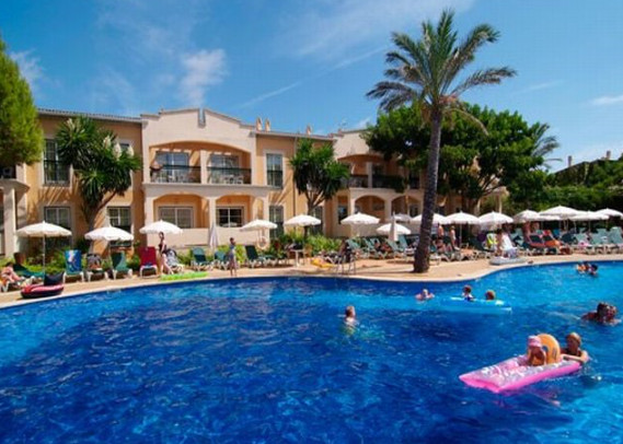 Viva Menorca Aparthotel