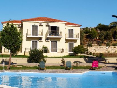 Nikos Studios & Apartments