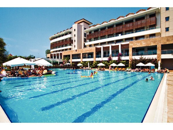 Crystal Palace Luxury Resort Side