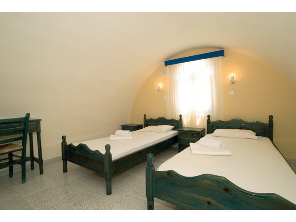 Book bargain holidays to Greece Islands - Athanasia