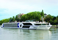 Cruise ship image